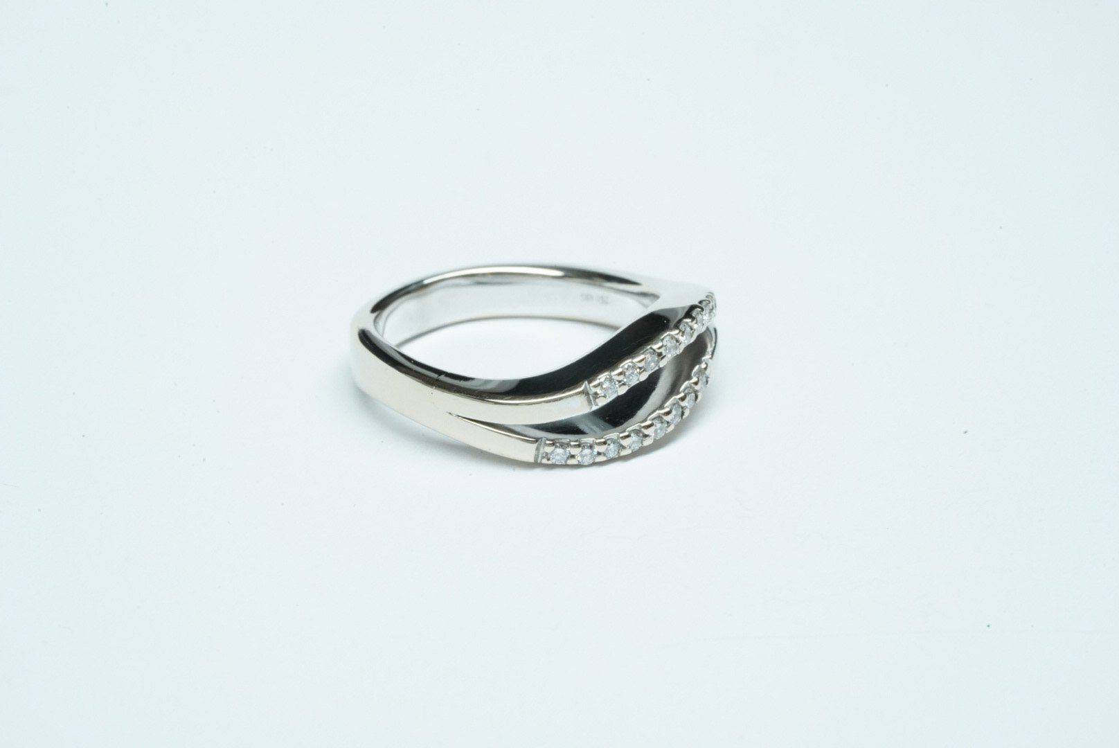 Anelli: Fingerring 18k Weissgold mit Diamanten – Usato da Bülach venduto da Re-Jewelled 1