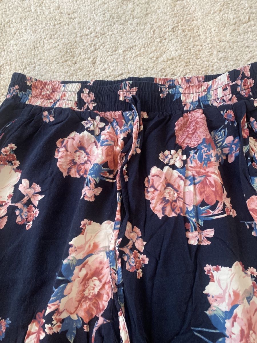 Pantaloni: Hose (Gr.S) Chicorée – Usato da Merenschwand venduto da R-R-R 2