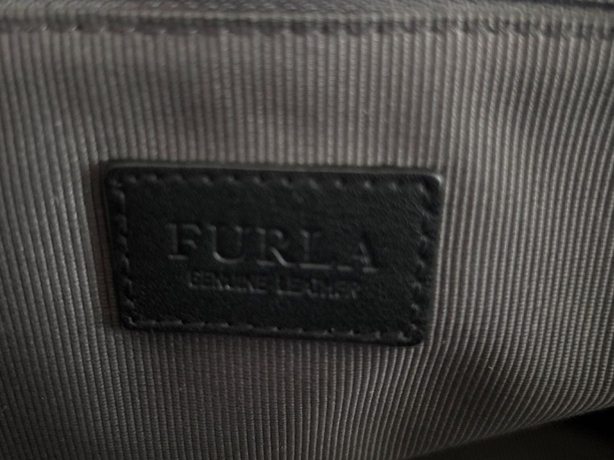Furla Borse da donna: Wunderschöne Furla Ledertasche in Hellgrau - Top Zustand! – Usato da Tafers venduto da nad_2g7s 8