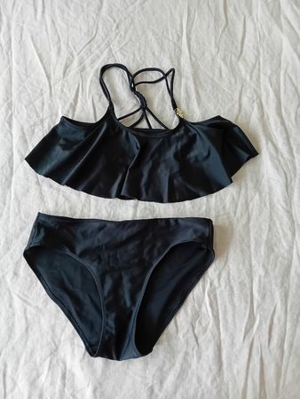 Schwarzes Rüschen-Bikini-Set – XS
