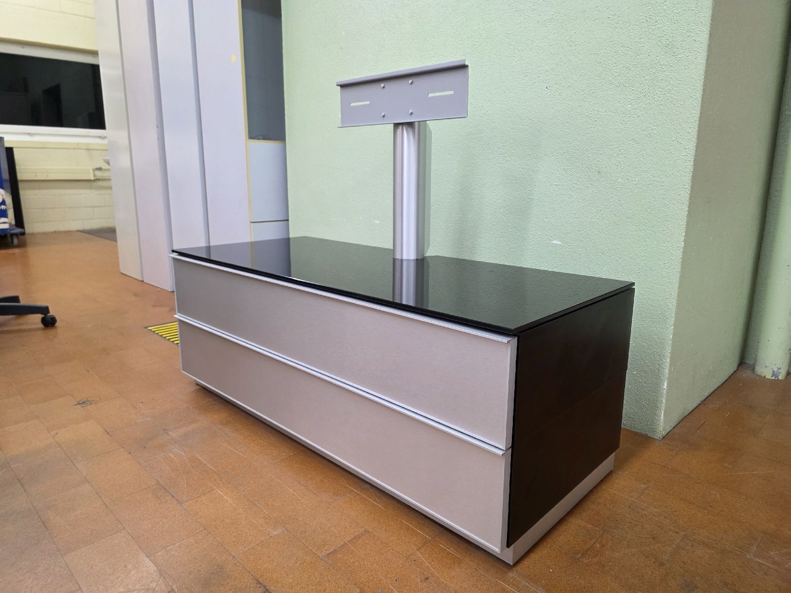 Spectral Mobili TV: Designer TV-Möbel von Spectral Catena – Usato da Lichtensteig venduto da Polsterwerk 2