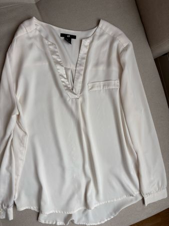 H&M Blouse Long Sleeve V-Neck
