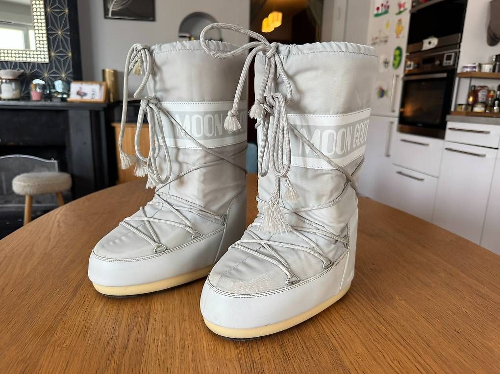 Scarpe da donna: Moon Boot Icon Nylon gris clair  taille 3538 – Usato da Geneve venduto da cilou79 2