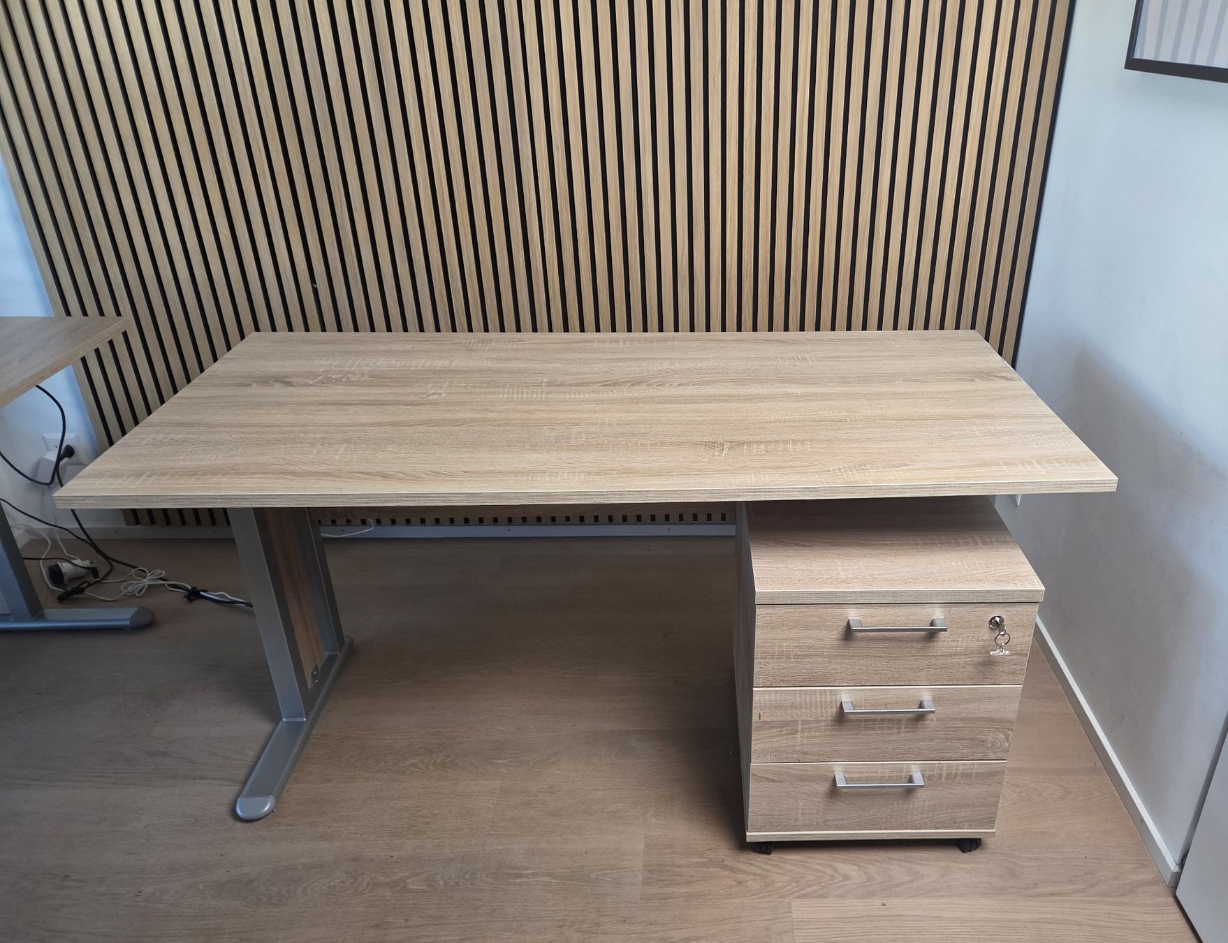 Schreibtische: Bürotisch mit Rollcontainer Buche hell (150x75x75) – Gebraucht aus Maur von antko