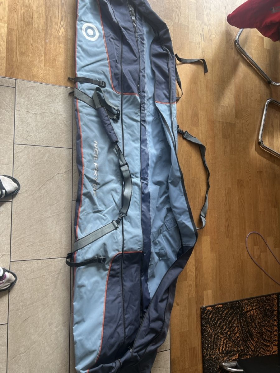 Taschen: Surftasche – Gebraucht aus Basel von phi_xc9p