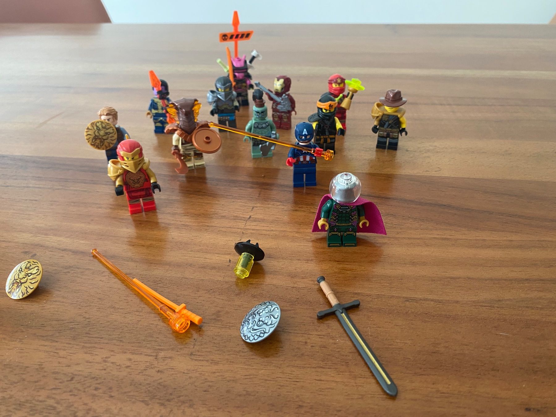 Figurines: 13 Lego Minifiguren – D'occasion à Zürich par ter_6v82 1