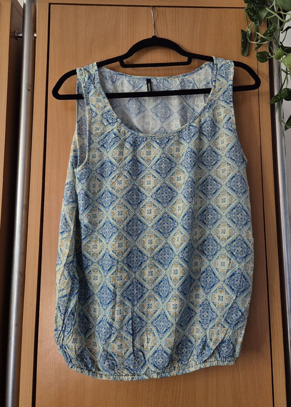 Tops: Top – Gebraucht aus Gondiswil von jst_z5bz