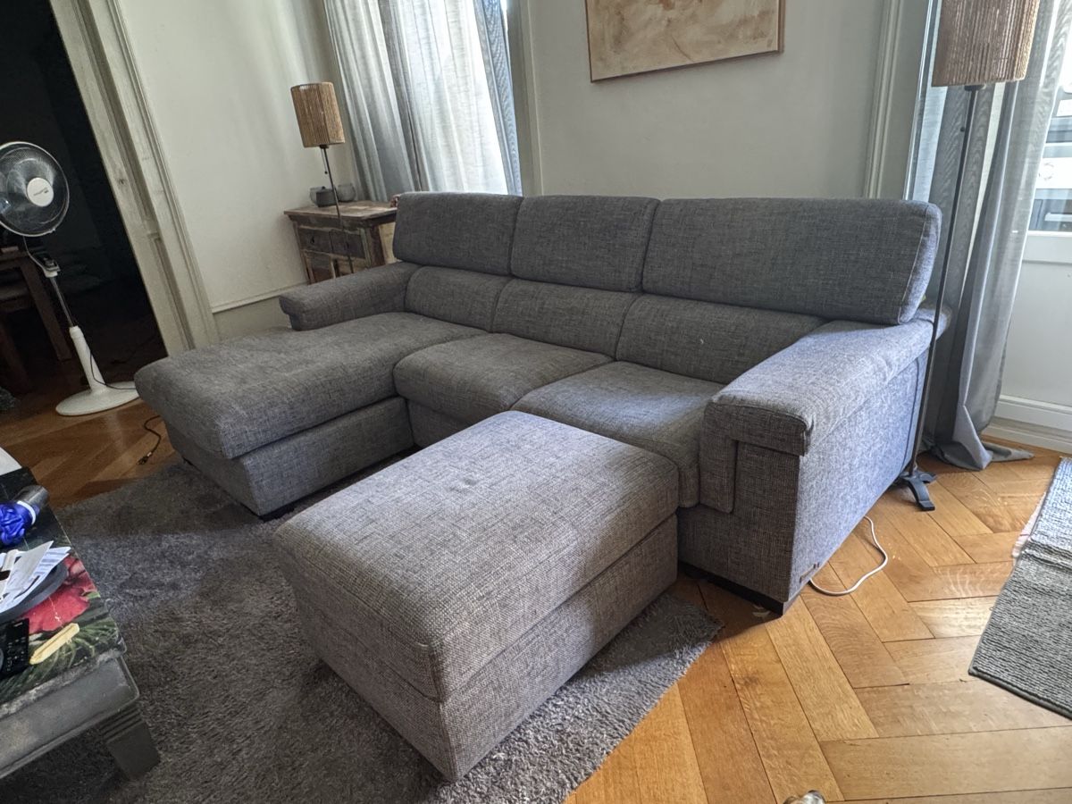 Sofas: Canapé d'angle gris avec coffre – Gebraucht aus Lausanne von Sowahl1 1