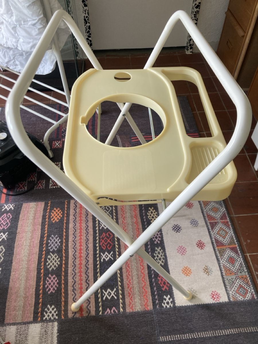 Tutto per il bagno: Babybadewanne mit Ständer – Usato da Selzach venduto da SB09 1