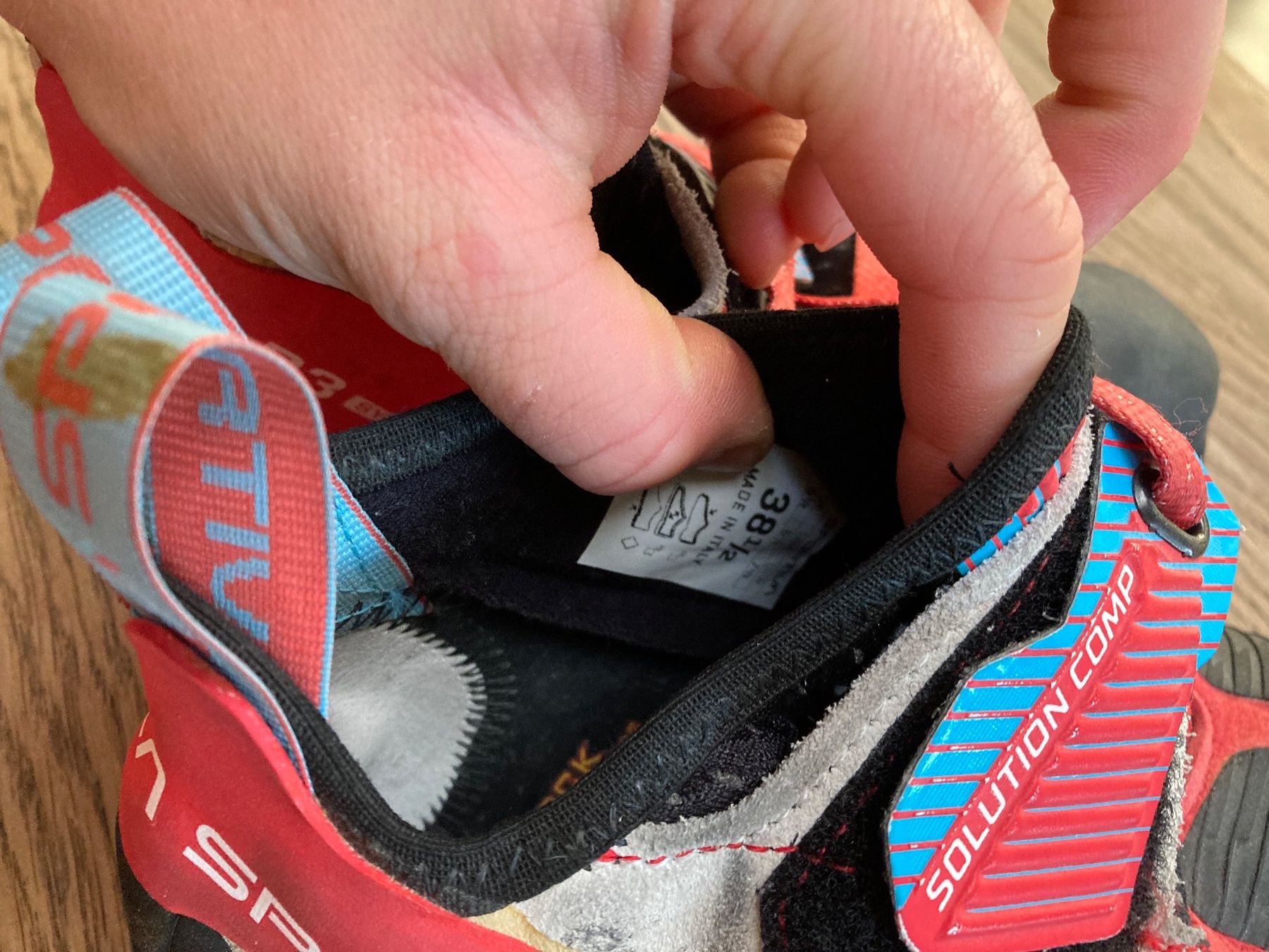 La Sportiva Scarpe da donna: La Sportiva Solution Comp Wmn – Nuovo (secondo la descrizione) da Jona venduto da isi-b1 3