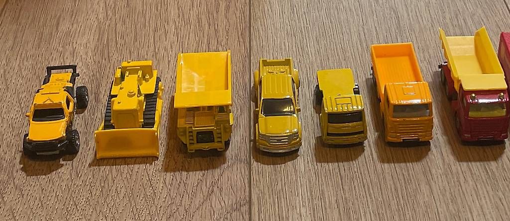 Jouets: Spielzeugautos klein – D'occasion à Lenk im Simmental par antoniawanda 1