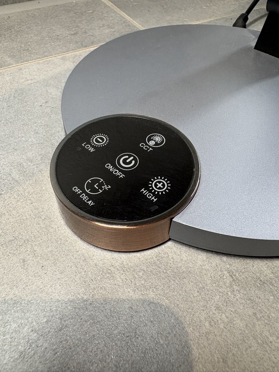 Lampes: Stehlampe LED dimmbar mit Timerfunktion grau silber – D'occasion à Ziefen par buyforfree 1