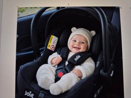 Autositz Babyschale – Joie-Juvaschwarz – neuwertig für Babys