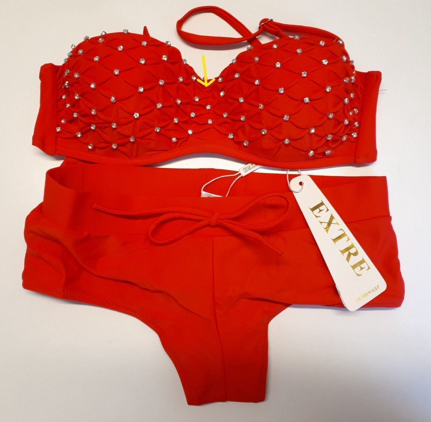 Costumi da bagno & Bikini: Bikini Extre rot Glitzersteine Grösse 34 – Difettoso da Eschenbach SG venduto da Peachick