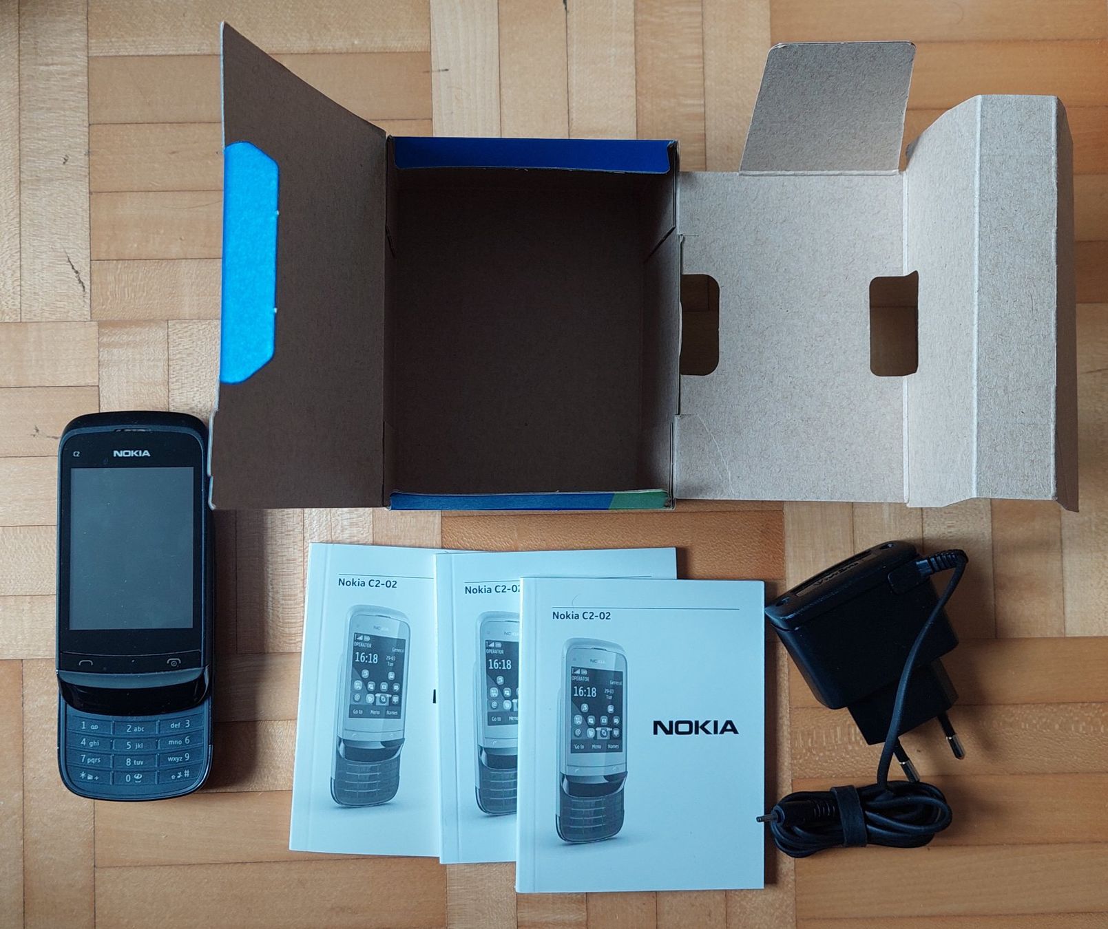 Nokia Telefoni cellulari / Smartphones: Nokia C2-02,  Originalverpackt zu verkaufen – Usato da Heimberg venduto da afanki1 7