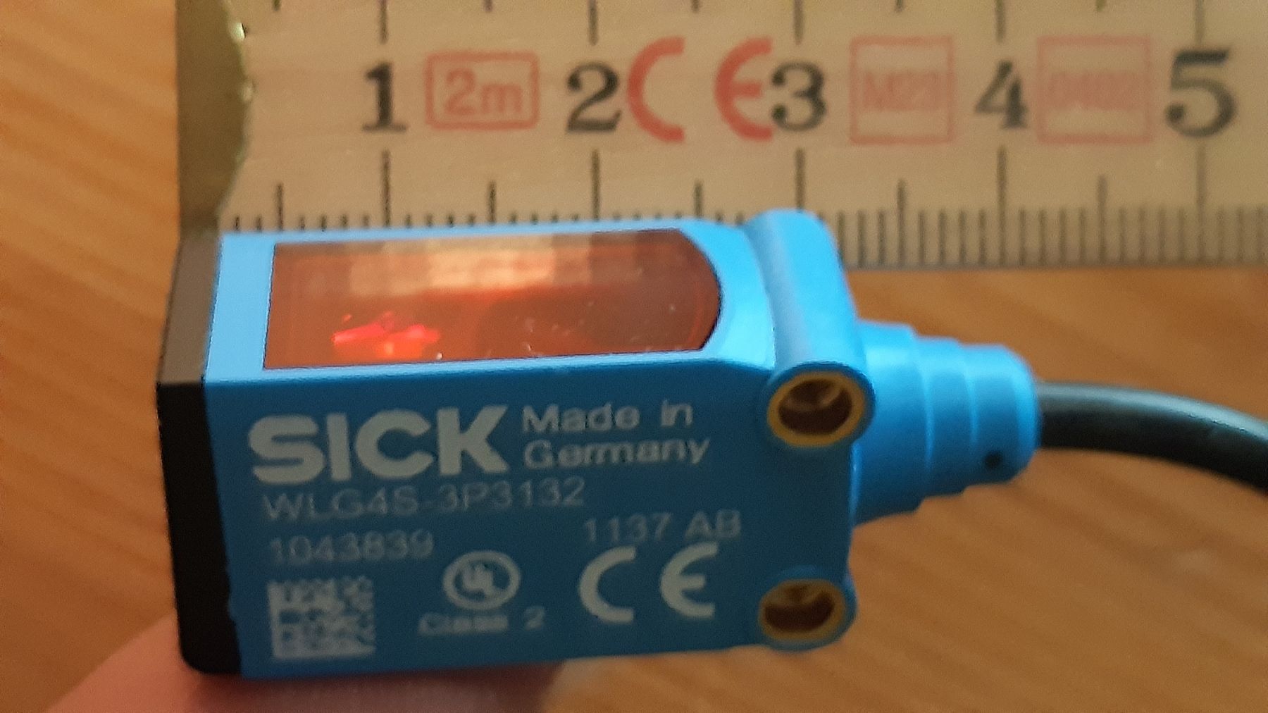 Componenti elettronici: SICK WLG4S-3P3132 Sensor - Neu & Originalverpackt! – Nuovo (secondo la descrizione) da Oey venduto da Parkplatzbrocki 4