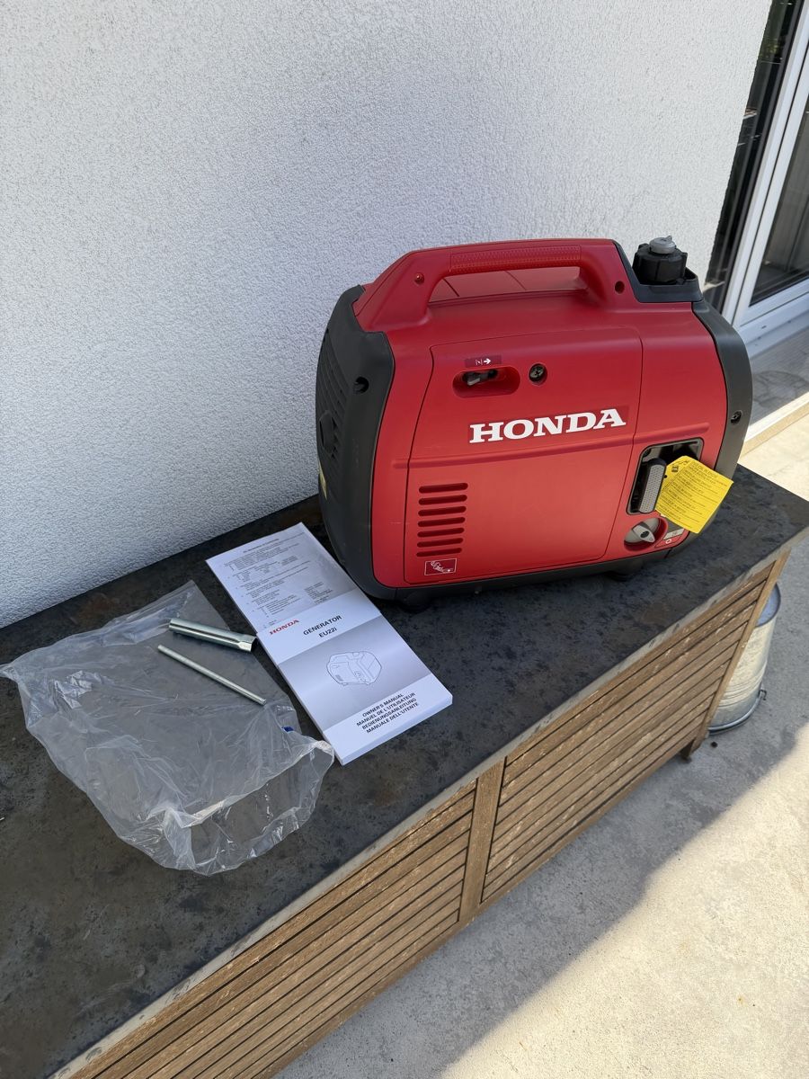 Honda Generatori di corrente: Honda EU22i – Usato da Neuwilen venduto da fal_qy7g 1