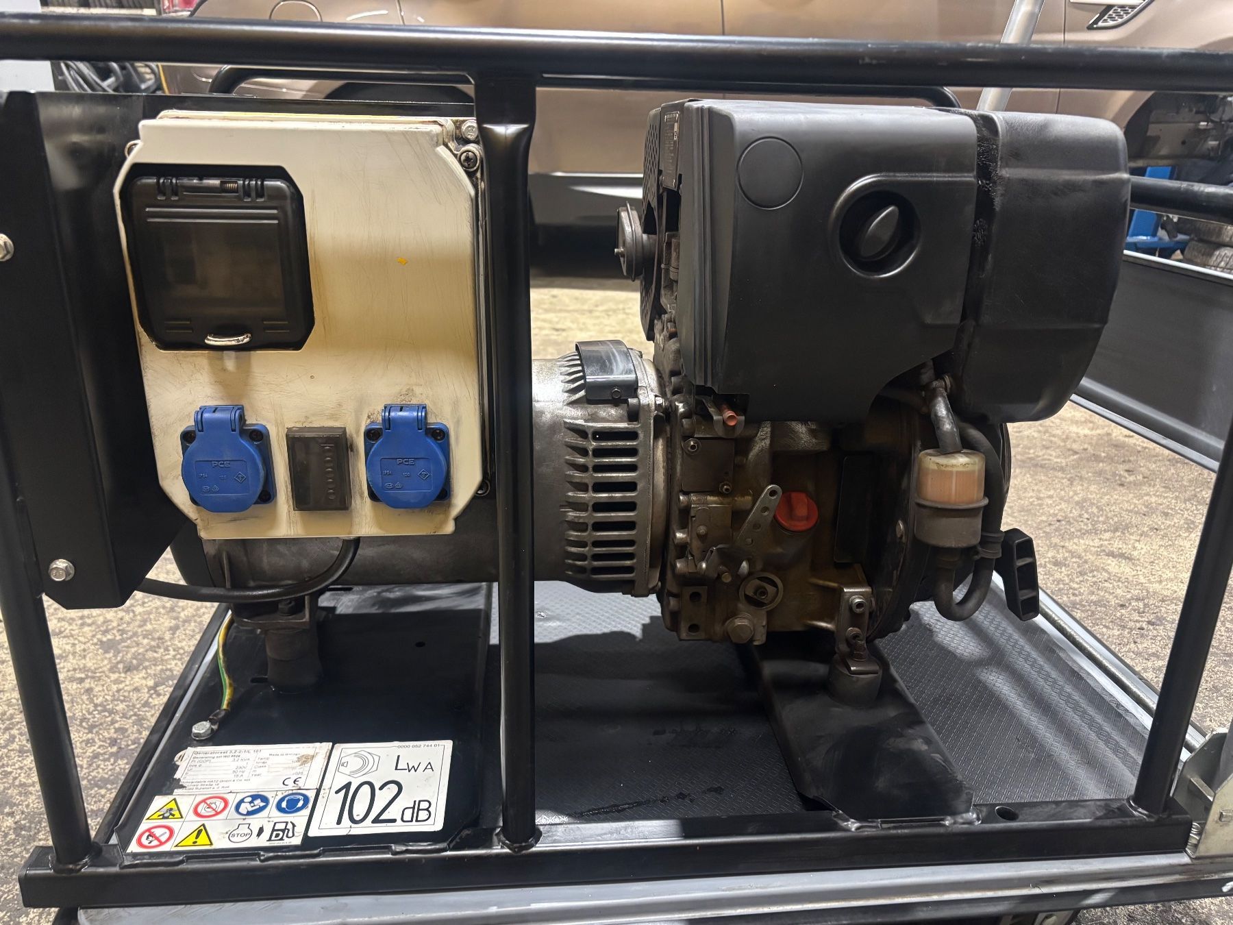 Generatori di corrente: Notstromagregat Hatz Diesel – Usato da Grono venduto da Alpina6537 4