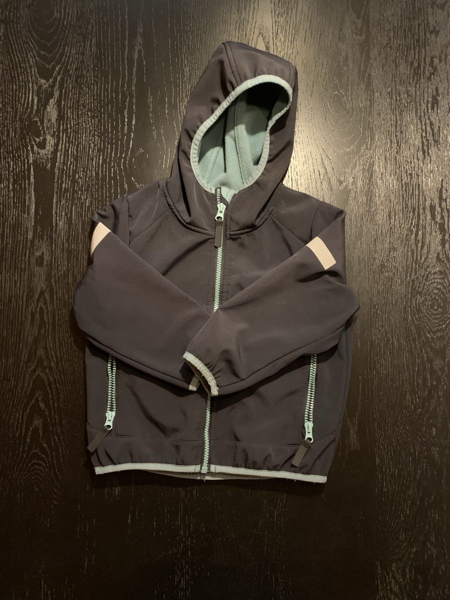 Jacken & Mäntel: Softshelljacke Migros Gr. 98/104 – Gebraucht aus Klosters von ari_6y9m