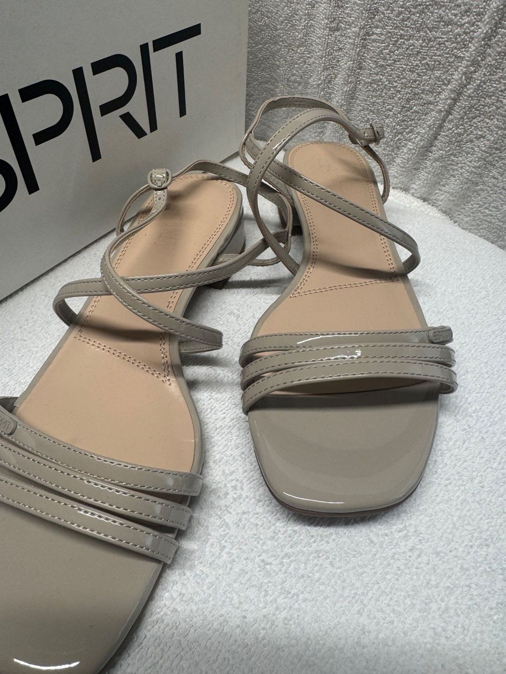 Esprit Damenschuhe: Sandale Esprit Gr. 38 / NEU / UVP 59.95 – Neu und originalverpackt aus Zäziwil von blackpearl 4
