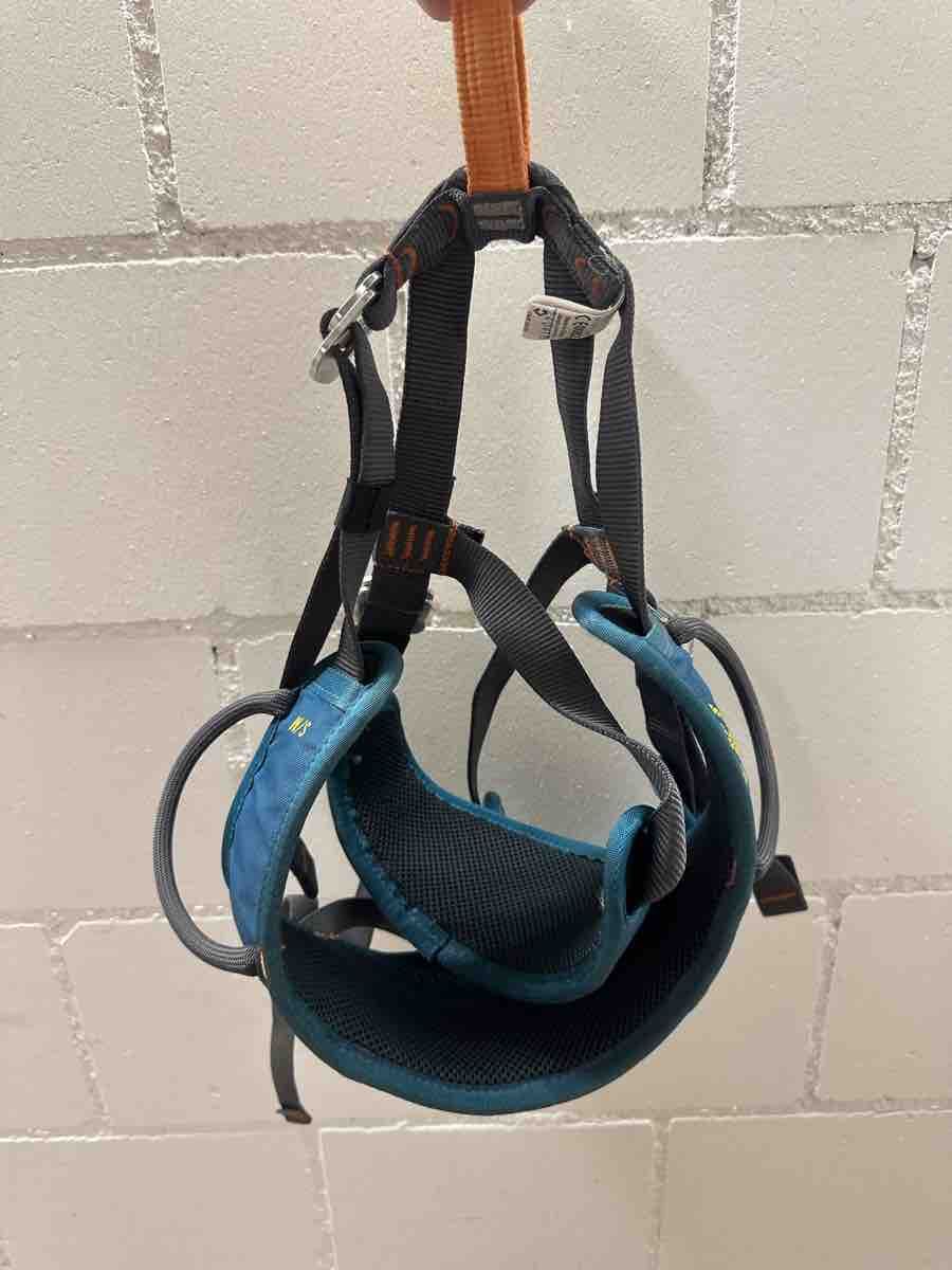 Kletterausrüstungen: Simond Easy Climbing Harness Size S-M Like New – Neu (gemäss Beschreibung) aus Rheinfelden von baseldon 3