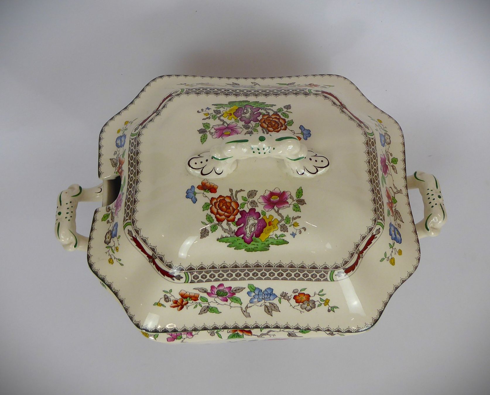 Spode Schalen: Suppenterrine mit Deckel Spode "Chinese Rose" – Gebraucht aus Bern von blaukreuz-brocki_BE 1