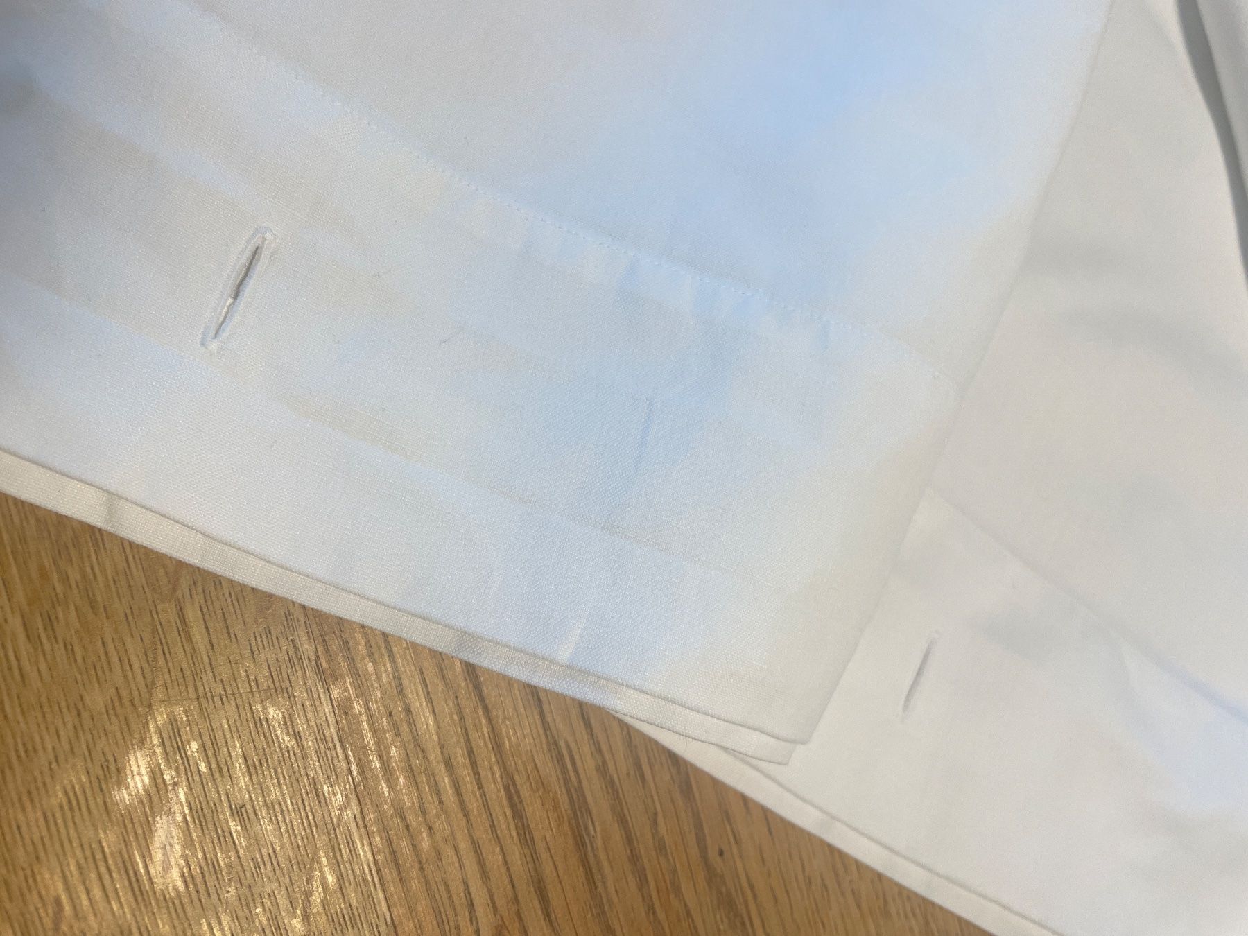 Biancheria da letto: Altes Leinen mit Monogramm Leintuch – Usato da Bellach venduto da cosmoderm 1