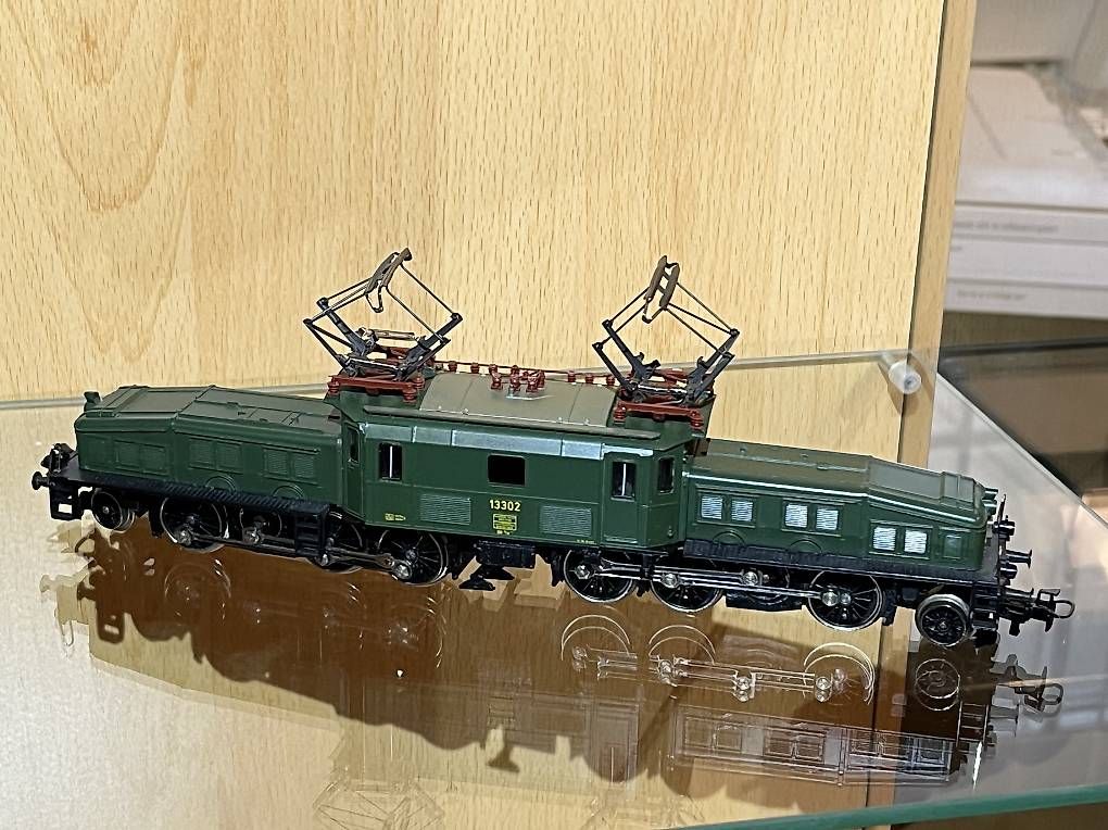 Modelleisenbahnen: Märklin 3056 HO SBB Ce 6/8 Krokodil – Gebraucht aus Stettlen von sellthat 2