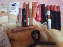 Make-up Set diverse Marken Foundation Lippenstift 