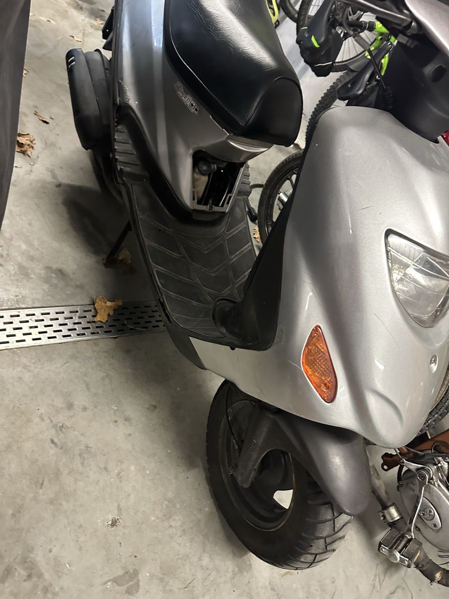 Smc (Sm) Scooter: 50ccm Roller Defekt – Difettoso da Buhwil venduto da Hd1996 4