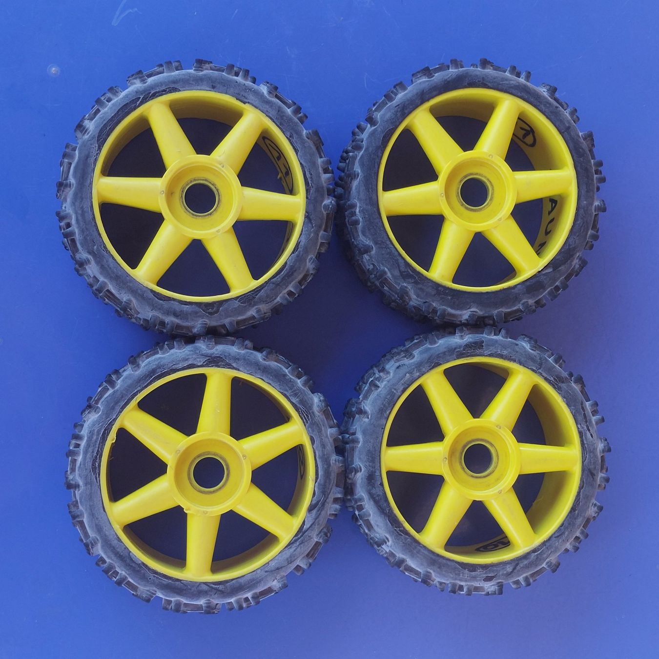 RC Modellbau: Pneus-jantes/Reifen-Felge, Buggy 1/8 (comme neufs/wie neu) – Gebraucht aus Bernex von boys64 2
