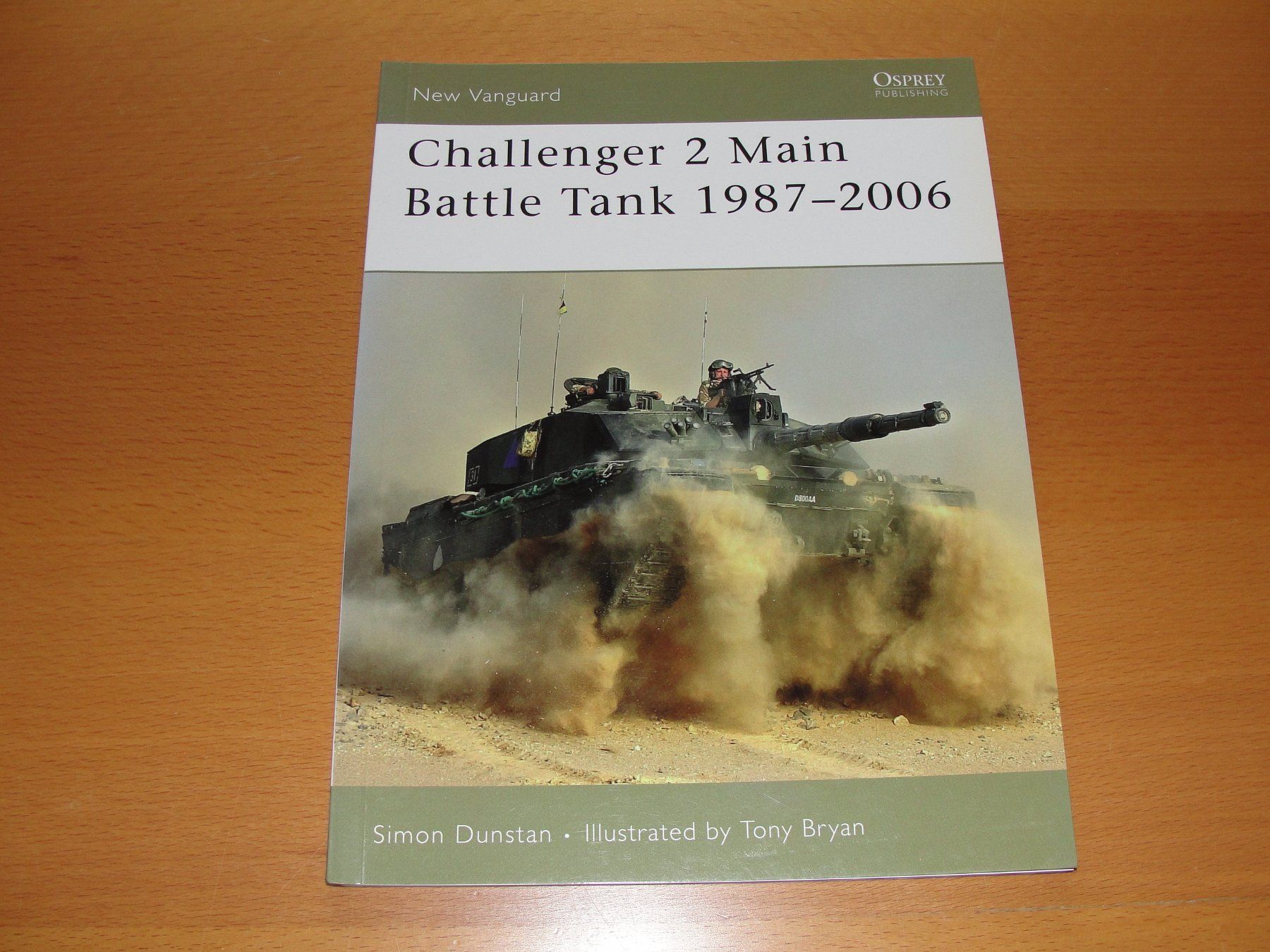 Libri: Buch Osprey: Challenger 2 Main Battle Tank – Usato da Birsfelden venduto da Seaknight