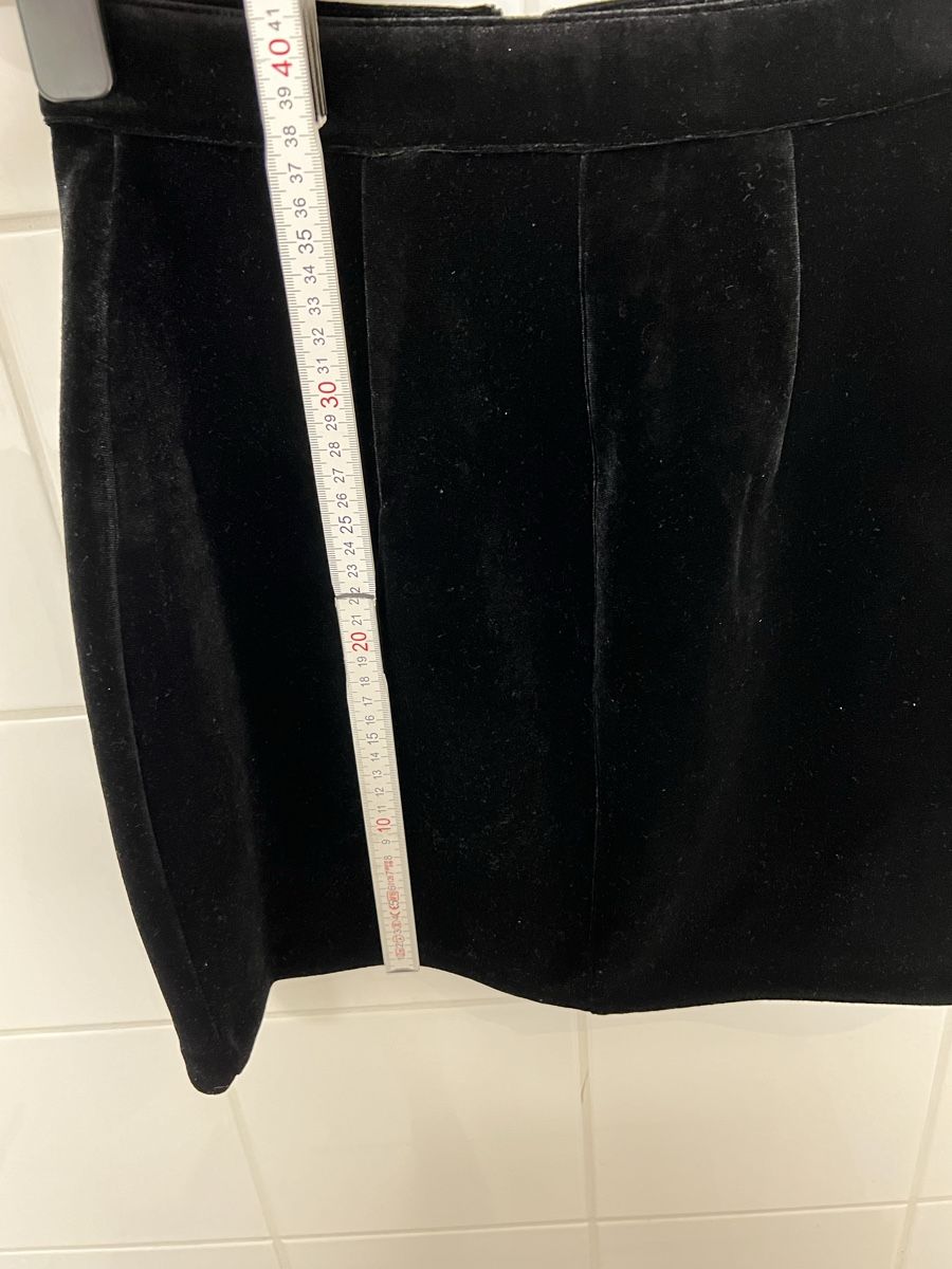 H&M Röcke: Samtjupe mit Reisverschluss schwarz – Neu (gemäss Beschreibung) aus Jona von n.ferrari 2