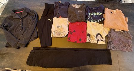 Lot de vêtements fille automne hiver taille 134/140 1.- 