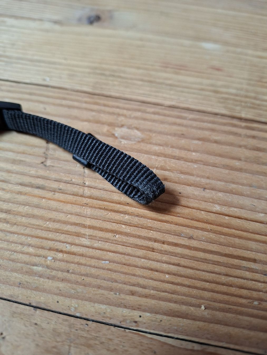 Canon Sonstige Kleidung & Accessoires: Kamerabändel für Canon 60D – Gebraucht aus Uster von phu10 1