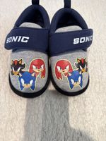 Chaussons Sonic H&M pointure 28/29 - Parfaits pour l'hiver!