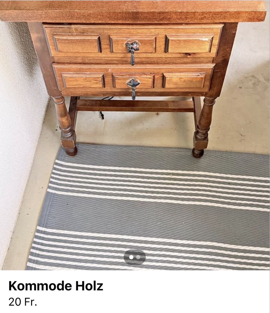Kommoden: Mittelalterliche, sehr robuste Holzkommode – Gebraucht aus Diessenhofen von tan_pw6j