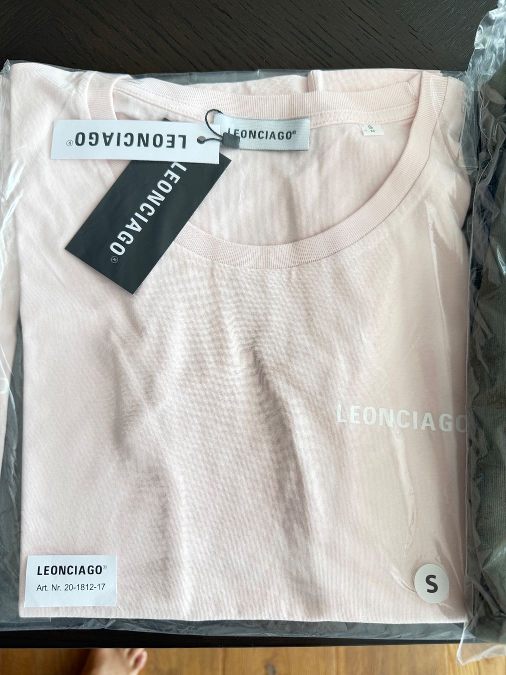 Dior Lotti di vestiti: KLEIDERPACKET DIV. T SHIRT UND PULLOVER AB CHF 1.- – Nuovo (secondo la descrizione) da Zollikofen venduto da Level_911 3
