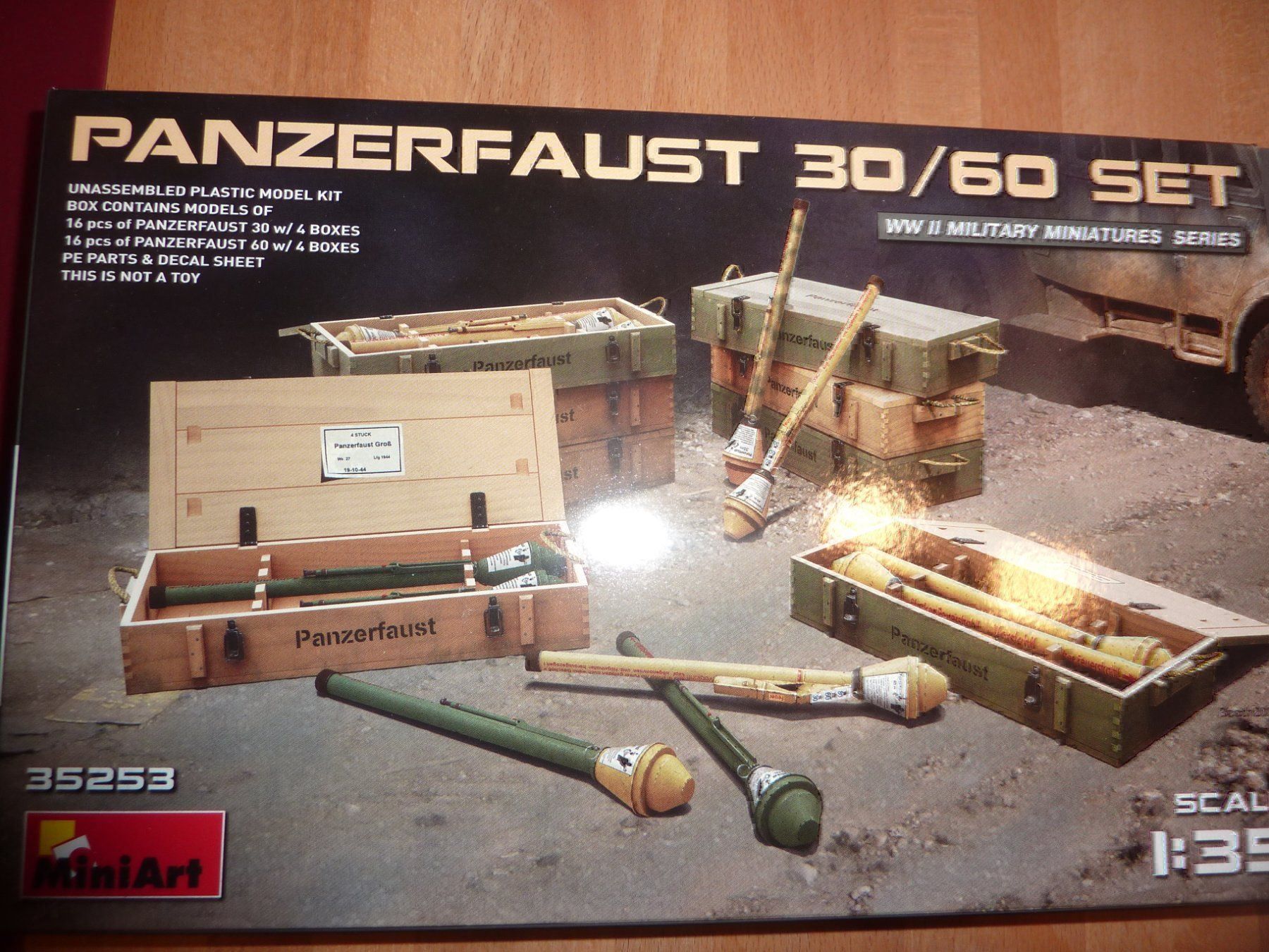 Kit di modellismo & Modellini statici: GERMAN – Nuovo e nell'imballaggio originale da Balsthal venduto da bouteliee