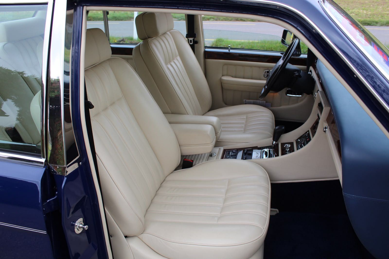 Bentley Autos: Bentley Brooklands – Gebraucht aus Satigny von tin_9y9v 6