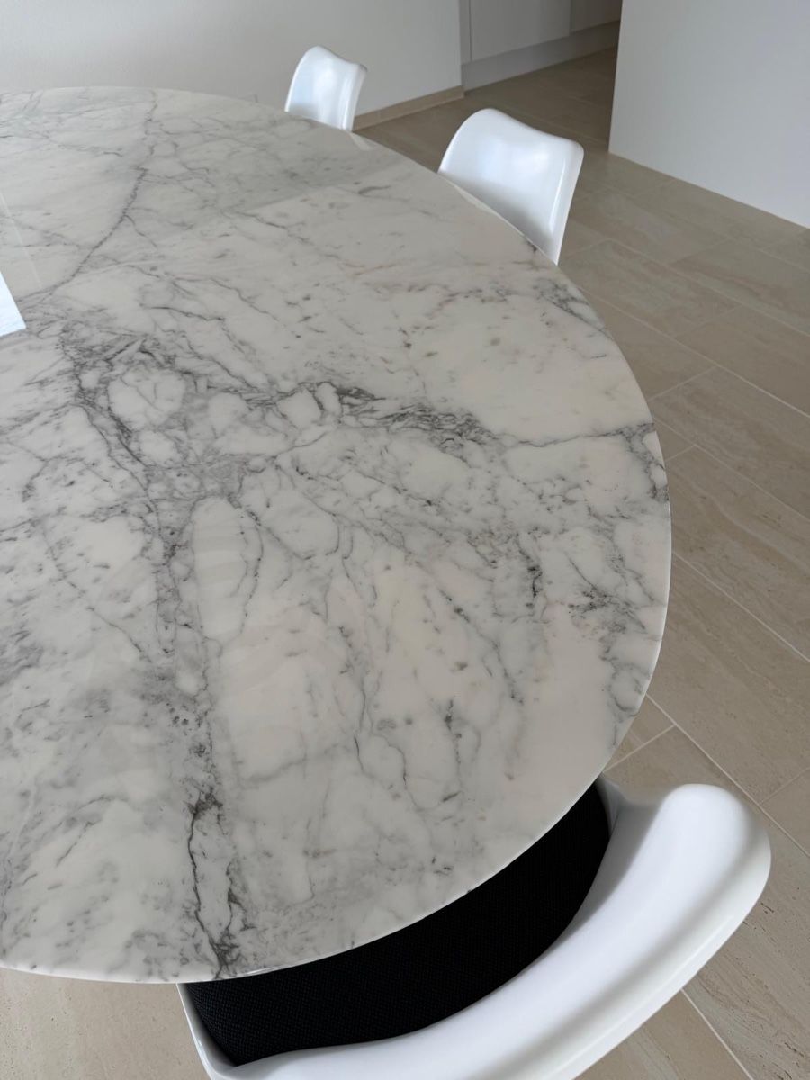 Knoll Set di tavolo e panche: Knoll Oval Saarinen table – Nuovo (secondo la descrizione) da Zürich venduto da Claus-Zr 6