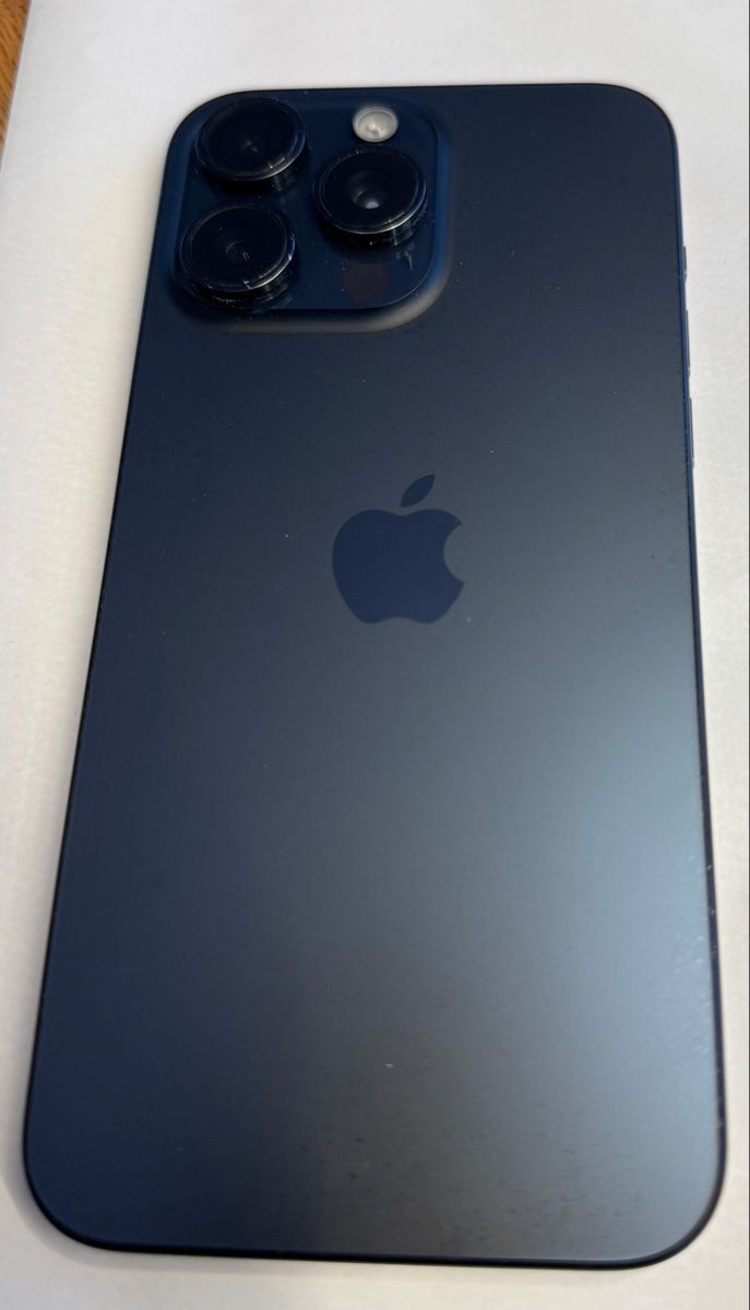 Apple Portables: iPhone 15 Pro Max 256 GB – D'occasion à Naters par xandi-vs 1