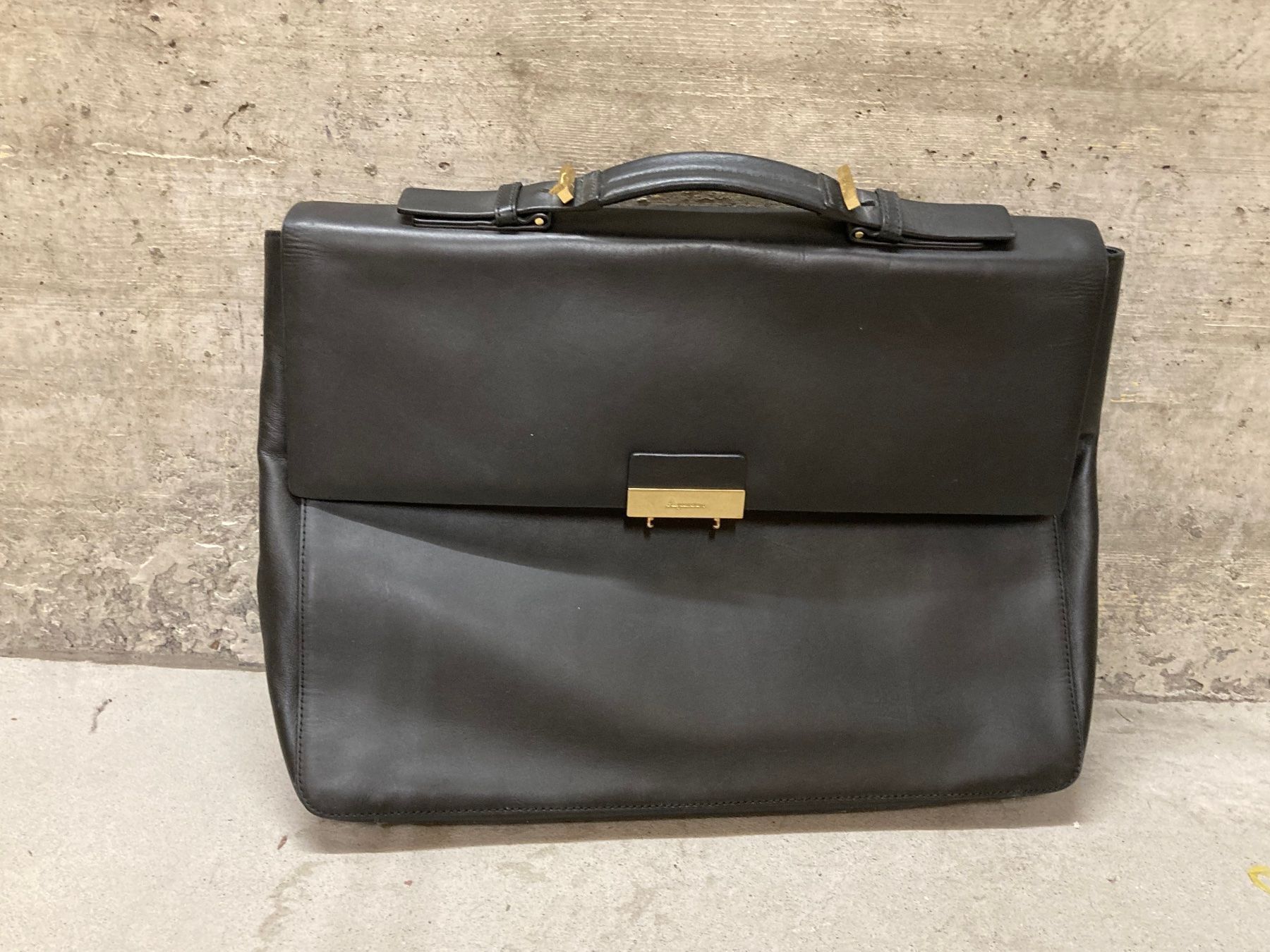 Aquascutum Valigie & Borse: Leather bag Aquascutum – Nuovo (secondo la descrizione) da Thalwil venduto da mar_pvx7