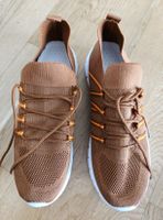 sneakers hellbraun neu grösse 41 / 42?
