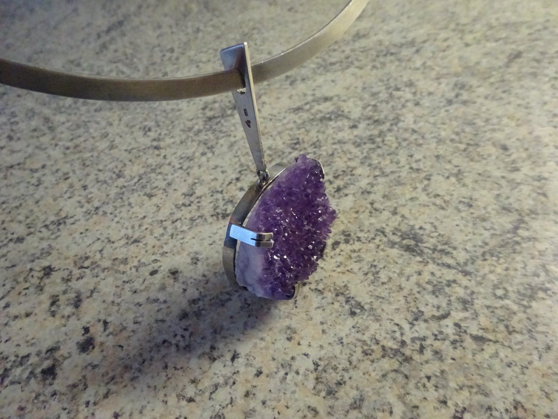 Catenine: Halsreif mit Amethyst Anhänger – Usato da Esslingen venduto da eintagammeer 7