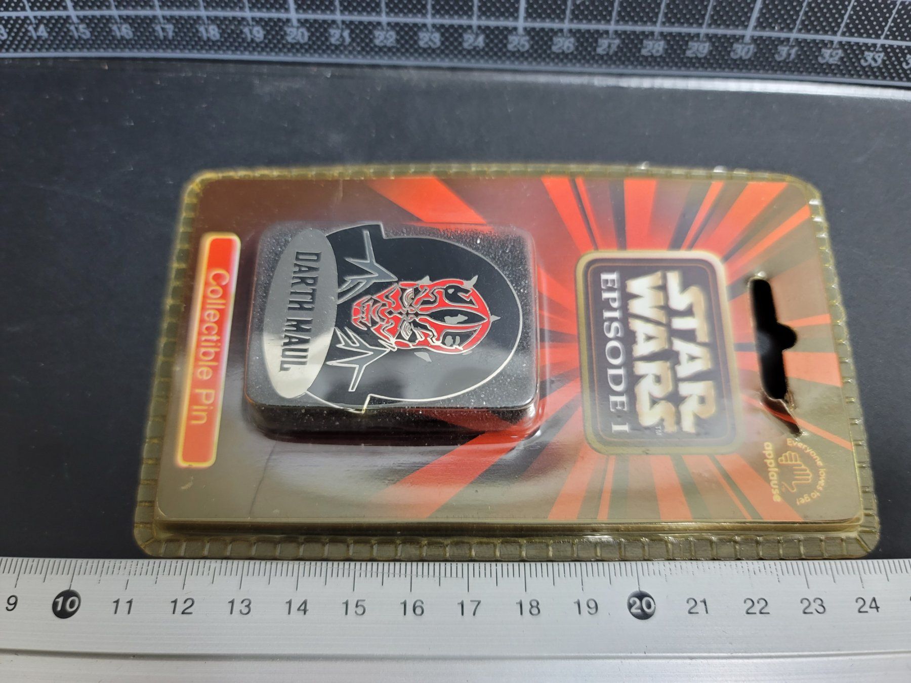 Placchette & Badge: PIN PINS Star Wars Darth Vader chrom – Usato da Gränichen venduto da Jumbo77 1