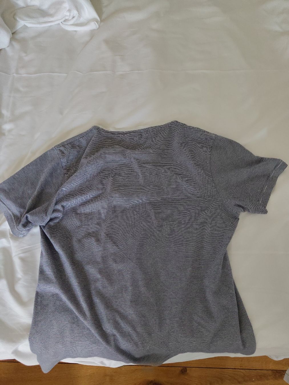 T-shirt: T-Shirt  – Usato da Frutigen venduto da 20silas02 3
