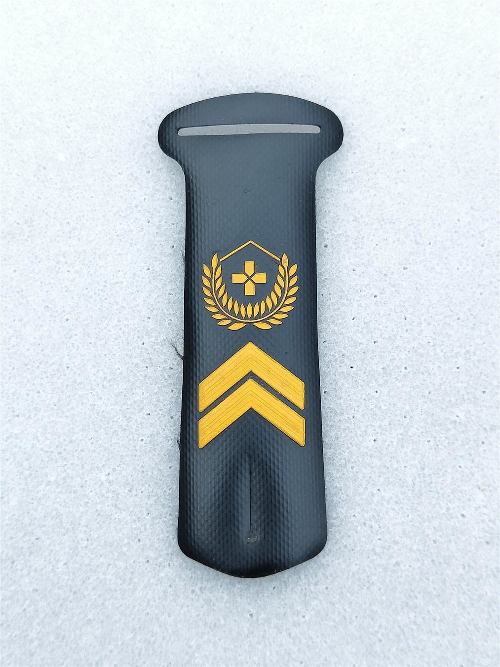 Schweizer Armee Placchette & Badge: Armschlaufe Feldweibel, Variante 2 – Usato da Bauma venduto da SwissMilitaria