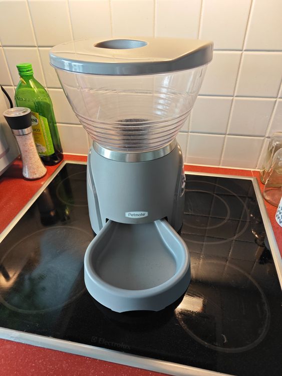 Petmate automatic biscuit cat feeder Kaufen auf Ricardo