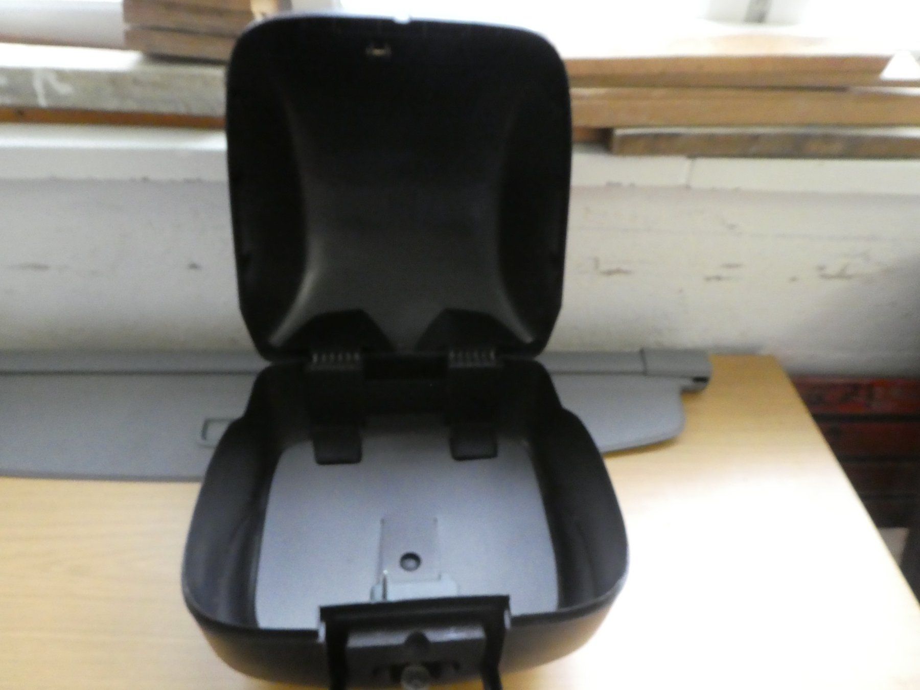Topcases: Motorradkoffer Top Case mit Griff – D'occasion à Würenlos par KKMeister 3